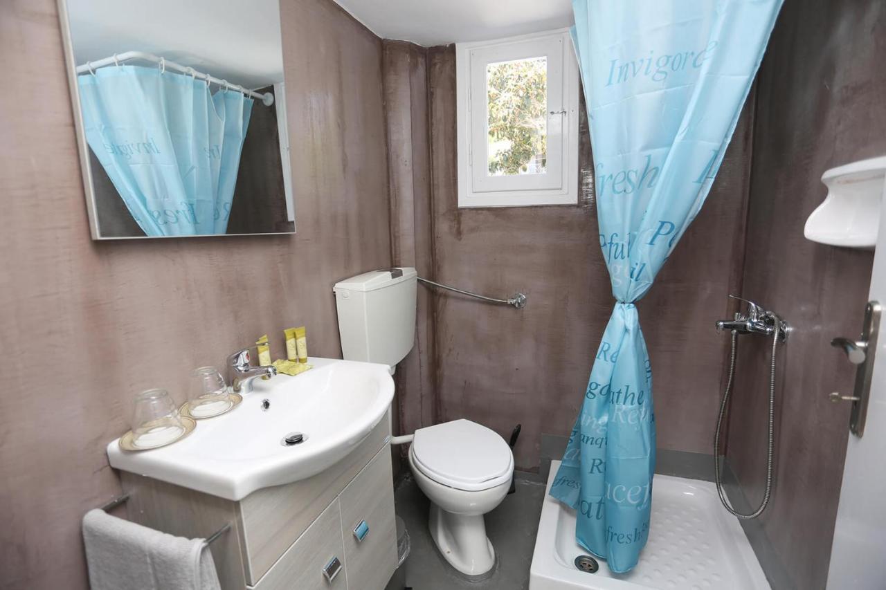 Merida Apartments Mola Kalyva Zewnętrze zdjęcie
