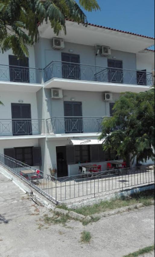 Merida Apartments Mola Kalyva Zewnętrze zdjęcie
