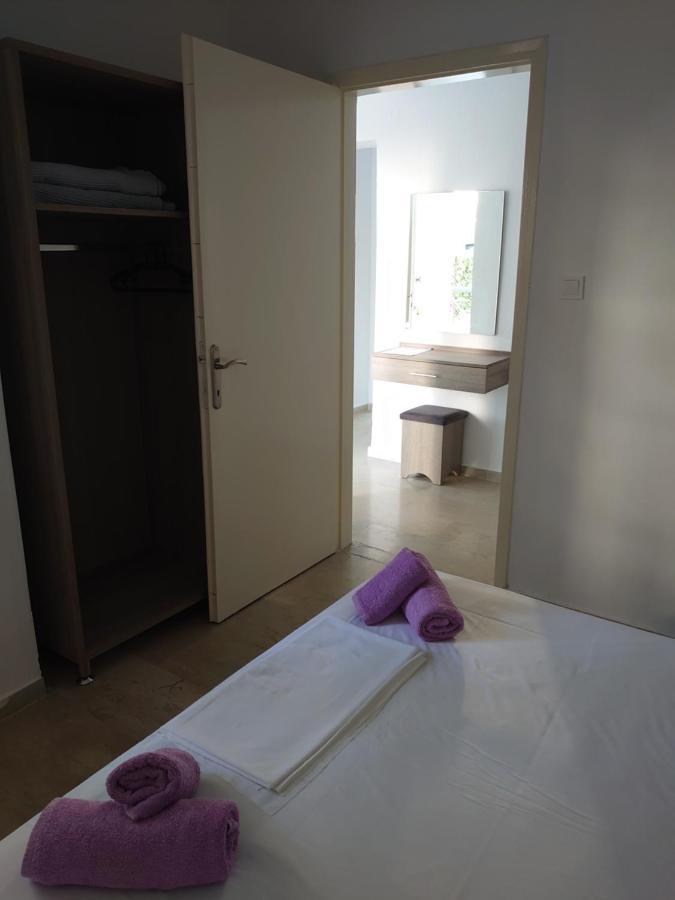 Merida Apartments Mola Kalyva Zewnętrze zdjęcie