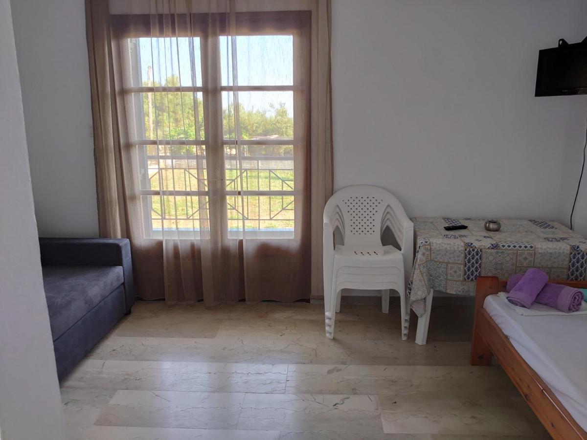 Merida Apartments Mola Kalyva Zewnętrze zdjęcie
