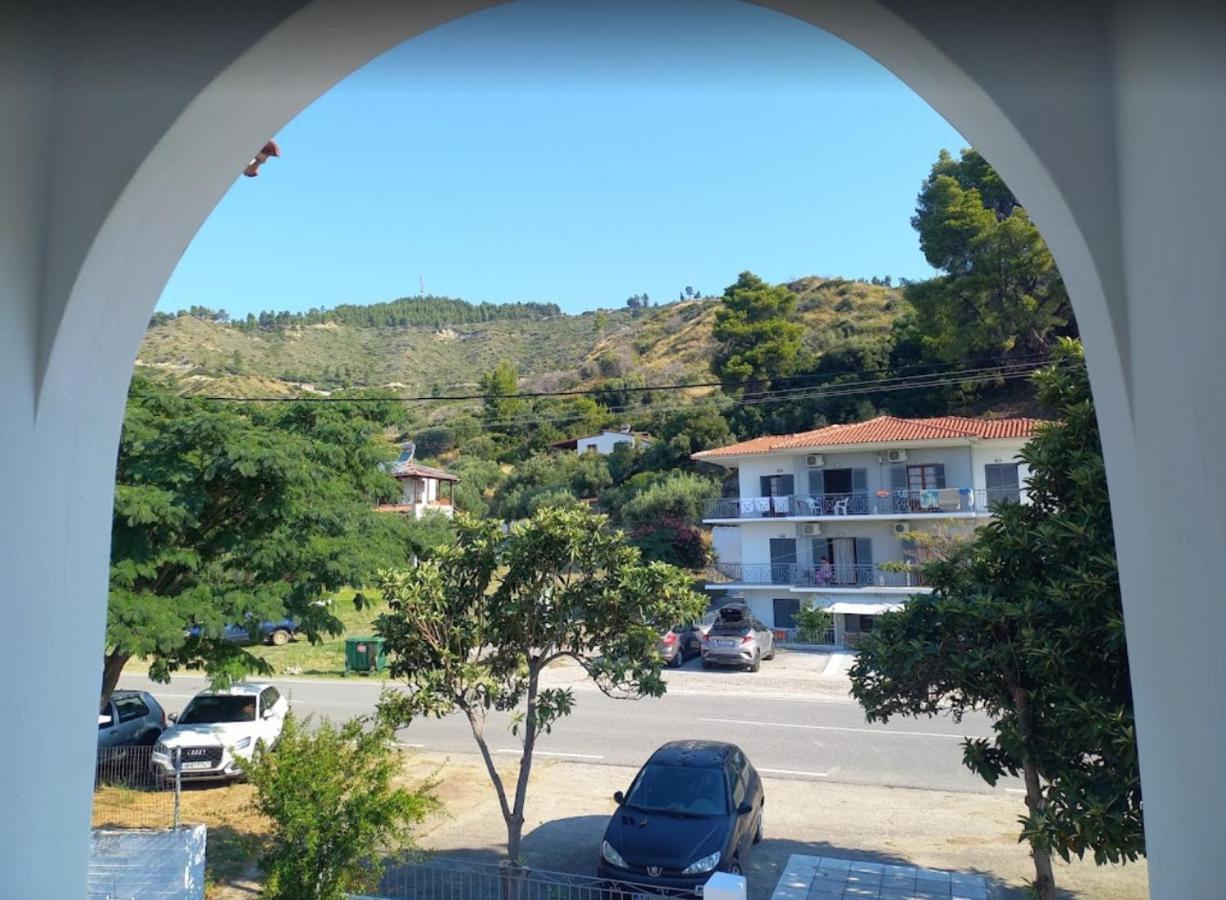 Merida Apartments Mola Kalyva Zewnętrze zdjęcie