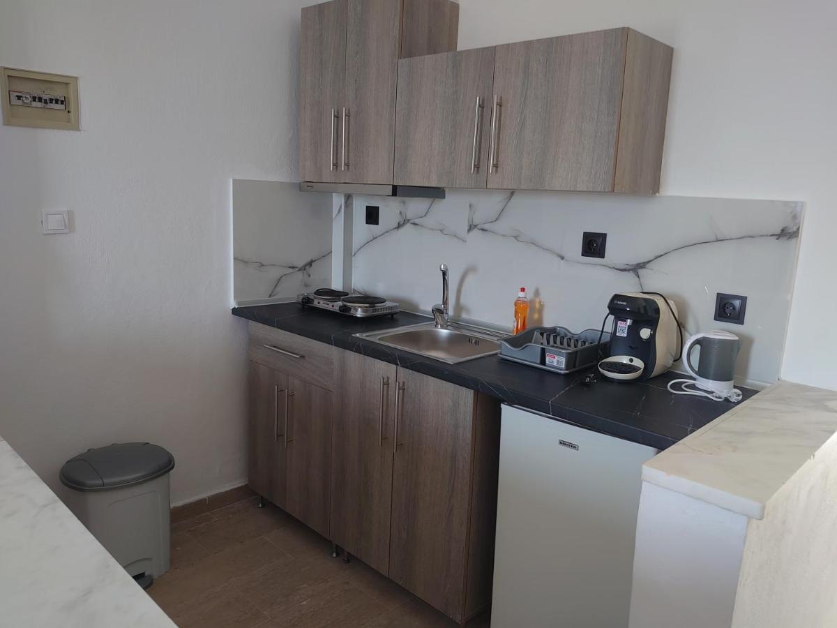 Merida Apartments Mola Kalyva Zewnętrze zdjęcie