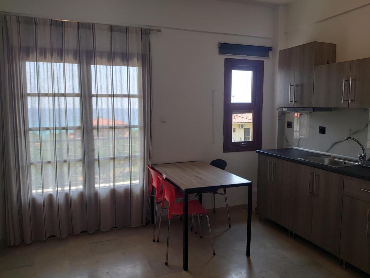 Merida Apartments Mola Kalyva Zewnętrze zdjęcie