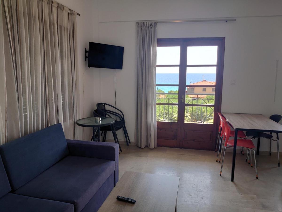 Merida Apartments Mola Kalyva Zewnętrze zdjęcie